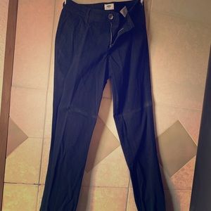 Old navy woman khaki pants black